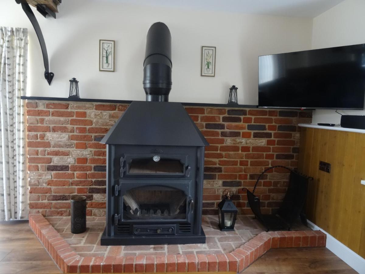 Lowlands Cottage Beccles Esterno foto
