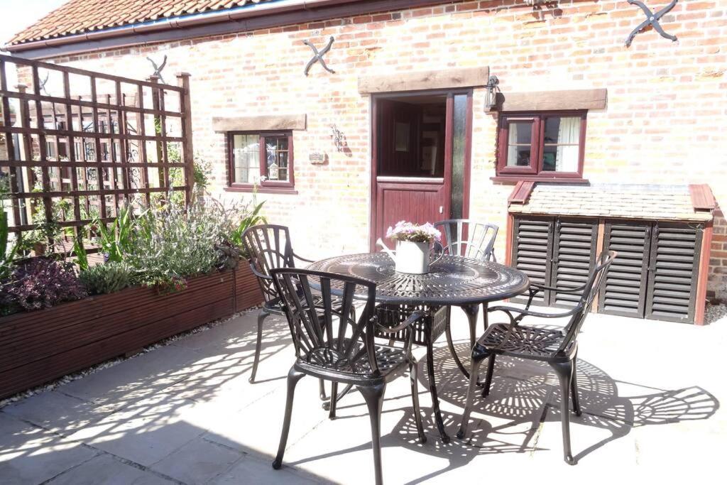Lowlands Cottage Beccles Esterno foto