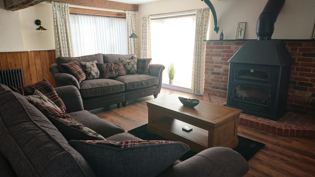 Lowlands Cottage Beccles Esterno foto
