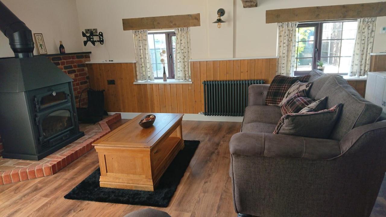 Lowlands Cottage Beccles Esterno foto